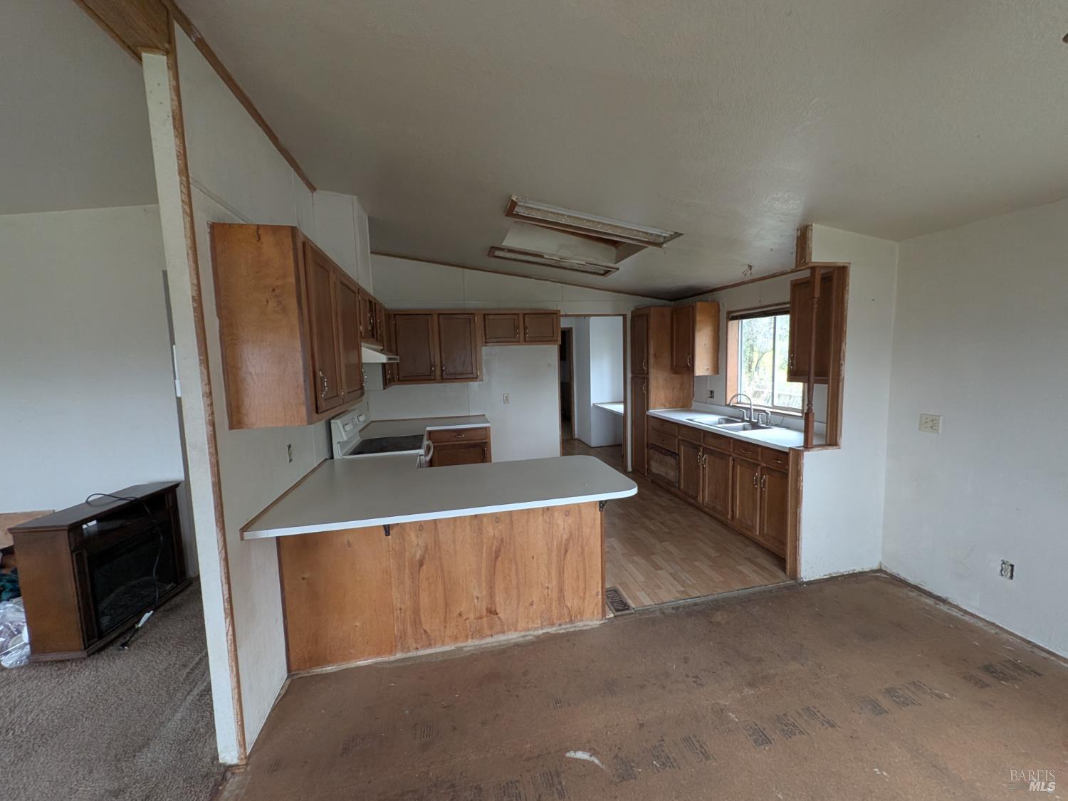 Detail Gallery Image 5 of 12 For 4367 Lakeview Ter, Lucerne,  CA 95458 - 2 Beds | 2 Baths