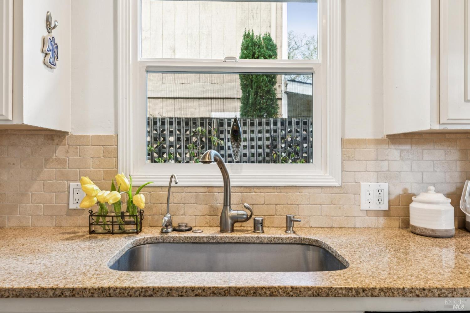 Detail Gallery Image 12 of 49 For 605 Calle Del Monte Unkn, Sonoma,  CA 95476 - 2 Beds | 2 Baths