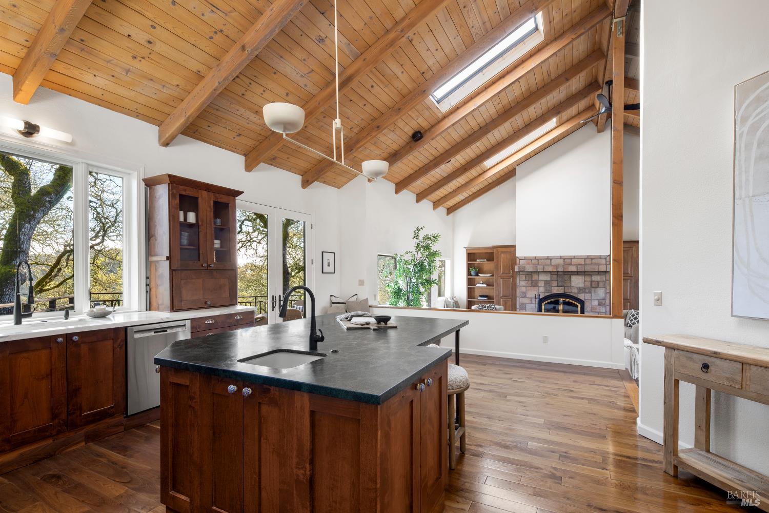 Detail Gallery Image 10 of 40 For 3460 Warm Springs Rd, Glen Ellen,  CA 95442 - 4 Beds | 3/1 Baths