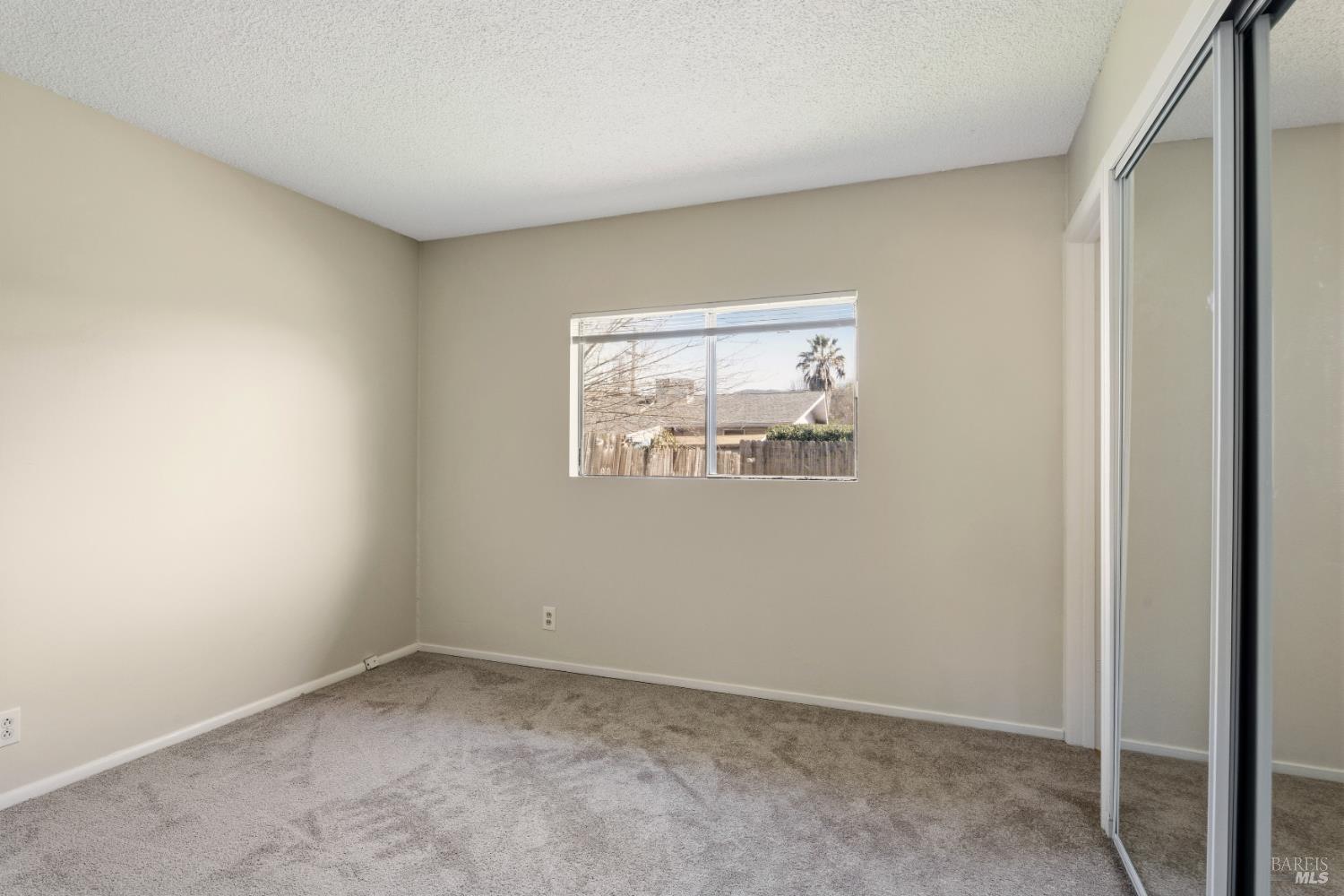 Detail Gallery Image 11 of 26 For 265 Oak Manor Dr, Ukiah,  CA 95482 - 3 Beds | 1/1 Baths