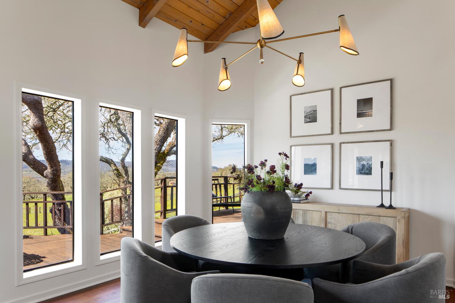 Detail Gallery Image 13 of 40 For 3460 Warm Springs Rd, Glen Ellen,  CA 95442 - 4 Beds | 3/1 Baths