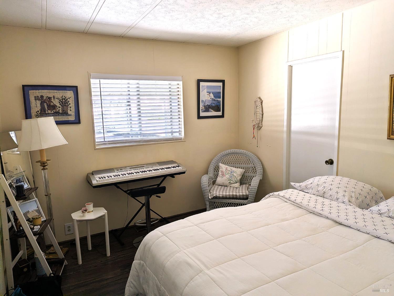 Detail Gallery Image 14 of 33 For 8 Camellia Dr, Calistoga,  CA 94515 - 2 Beds | 2 Baths