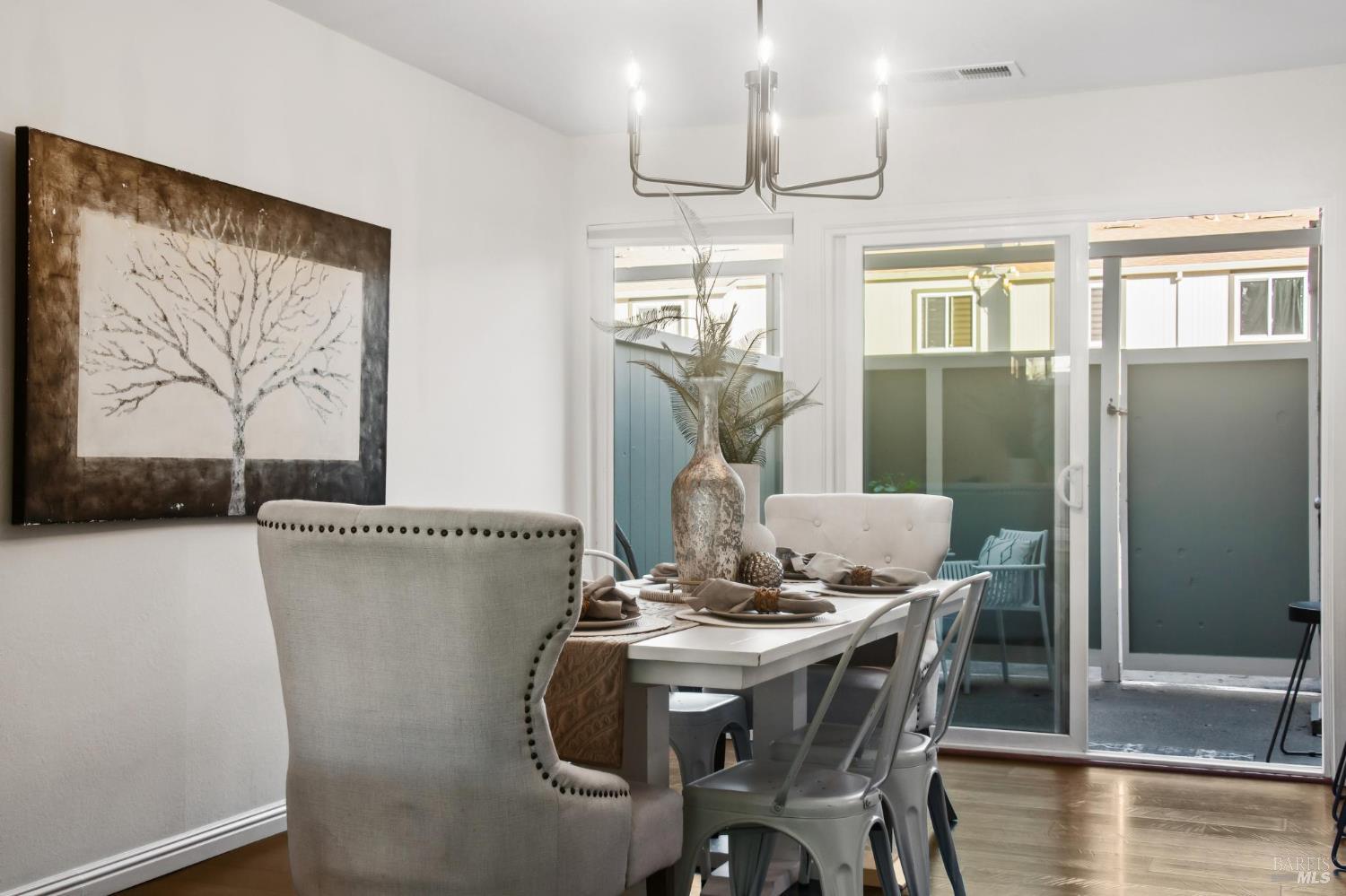 Detail Gallery Image 18 of 38 For 118 Oliva Ct #C,  Novato,  CA 94947 - 2 Beds | 1/1 Baths