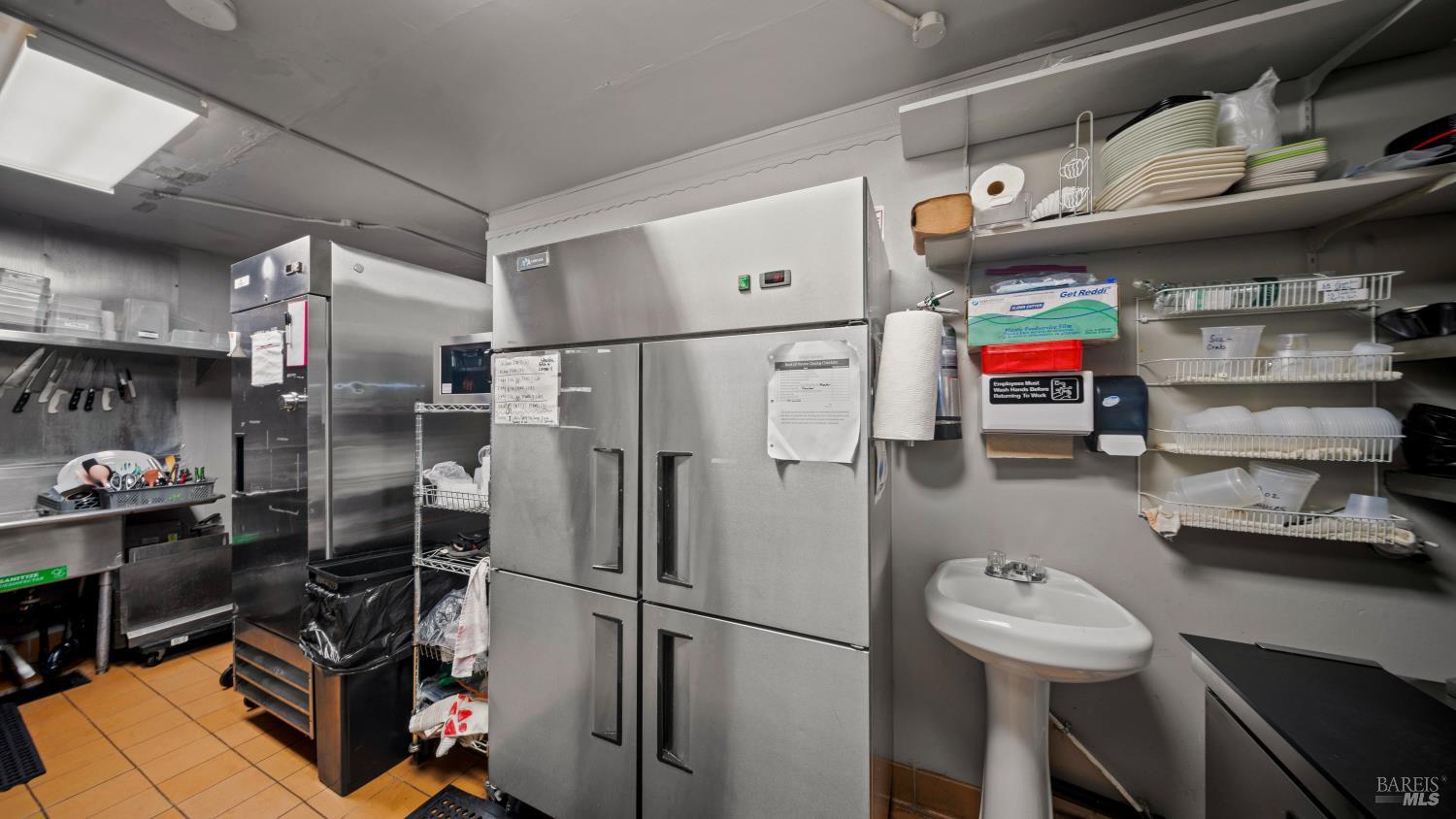 Detail Gallery Image 16 of 48 For 700 Marin St, Vallejo,  CA 94590 - – Beds | – Baths