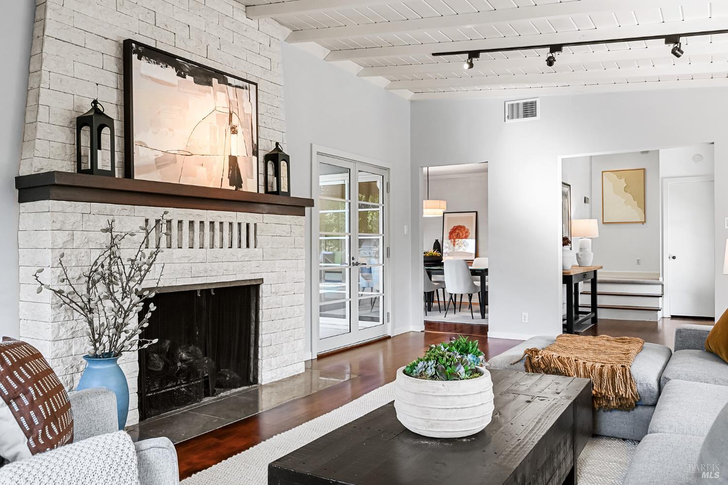 Detail Gallery Image 23 of 90 For 99 Fawn Dr, San Anselmo,  CA 94960 - 4 Beds | 4 Baths