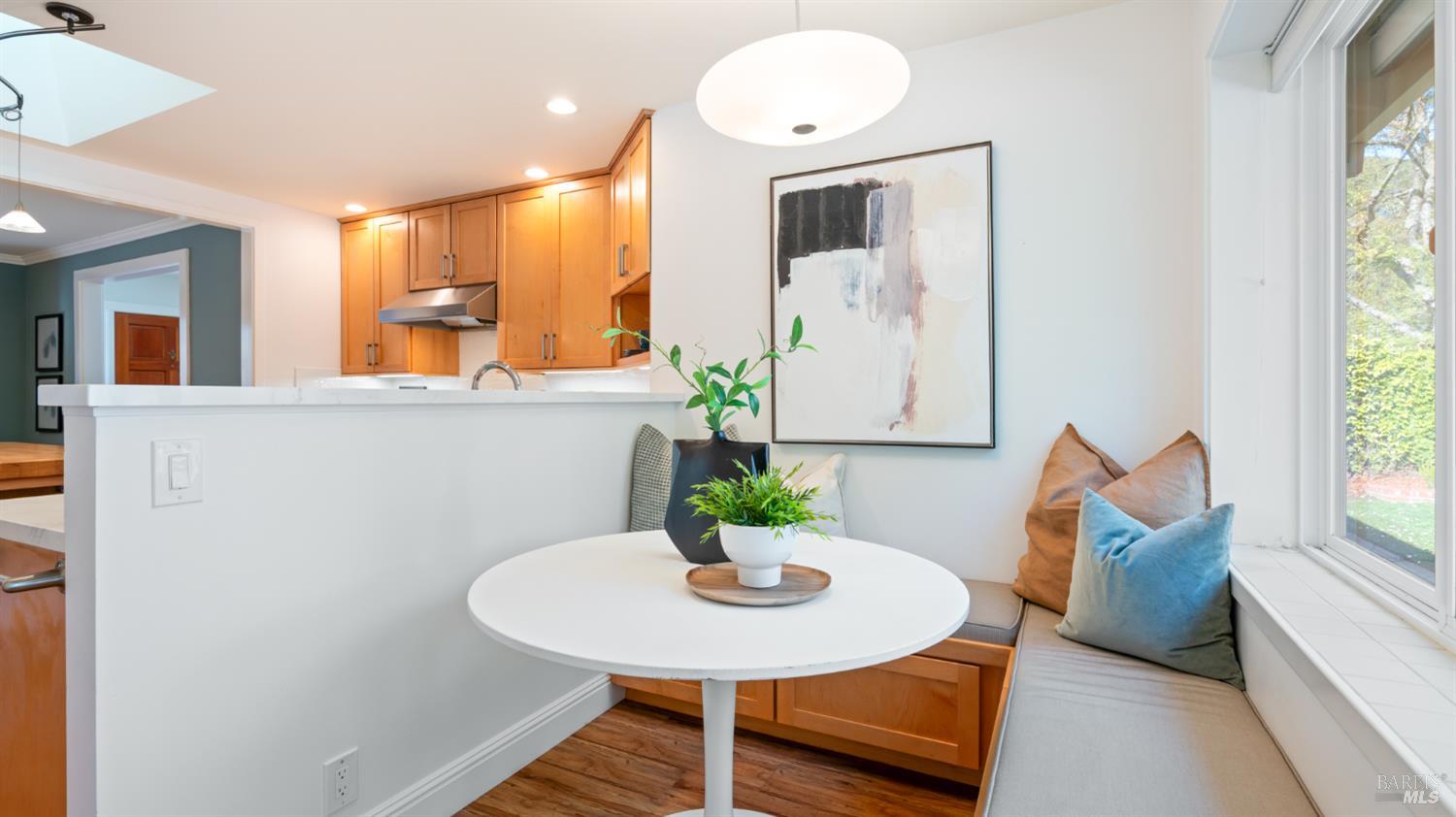 Detail Gallery Image 15 of 51 For 118 Marinda Dr, Fairfax,  CA 94930 - 3 Beds | 2 Baths