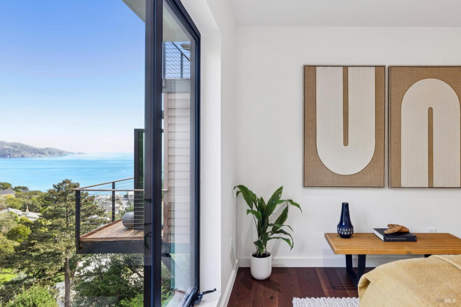 Detail Gallery Image 21 of 37 For 448 Sausalito Blvd, Sausalito,  CA 94965 - 2 Beds | 2 Baths