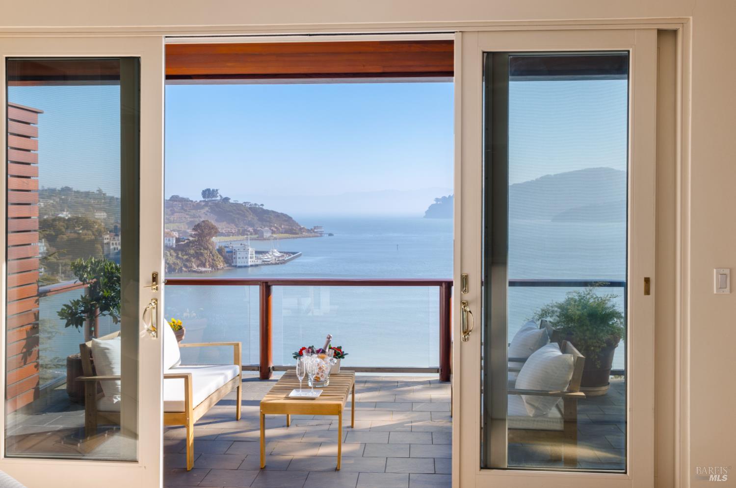 Detail Gallery Image 29 of 47 For 266 Bayview Ave, Belvedere,  CA 94920 - 5 Beds | 3/1 Baths