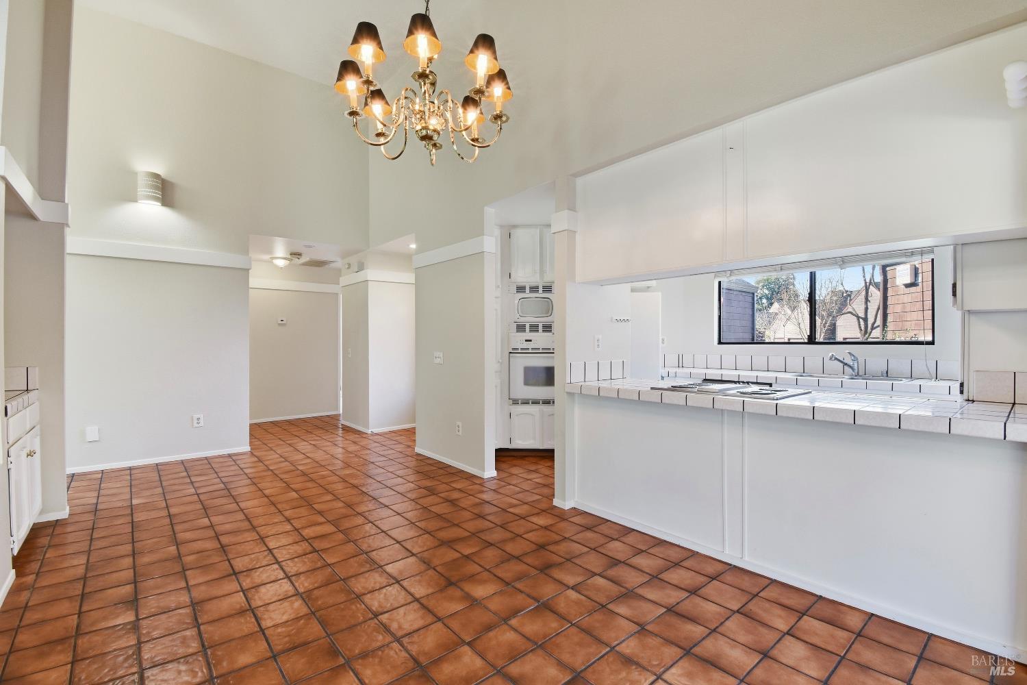 Detail Gallery Image 12 of 28 For 1320 North St #7,  Santa Rosa,  CA 95404 - 2 Beds | 2 Baths