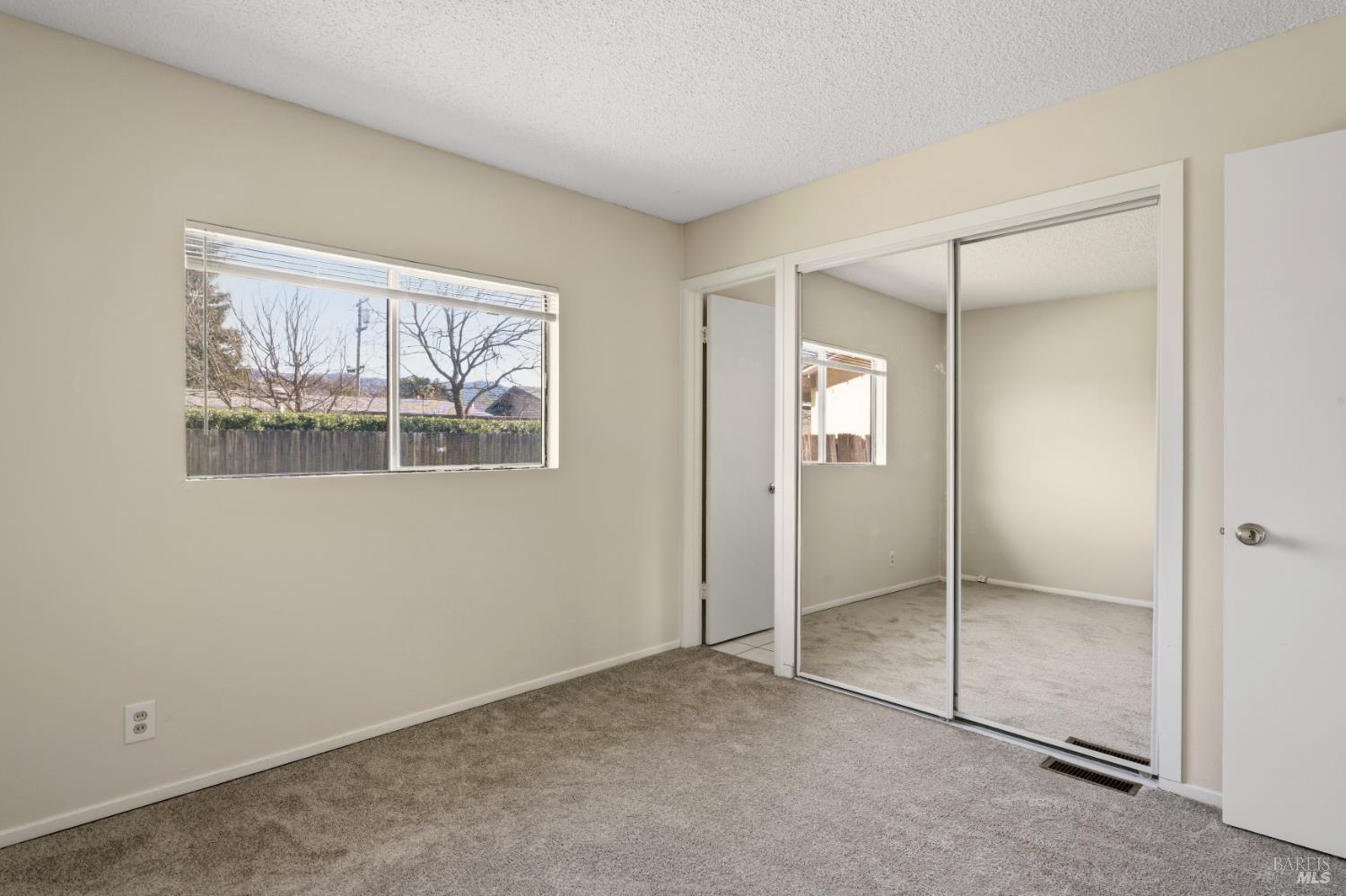 Detail Gallery Image 12 of 26 For 265 Oak Manor Dr, Ukiah,  CA 95482 - 3 Beds | 1/1 Baths