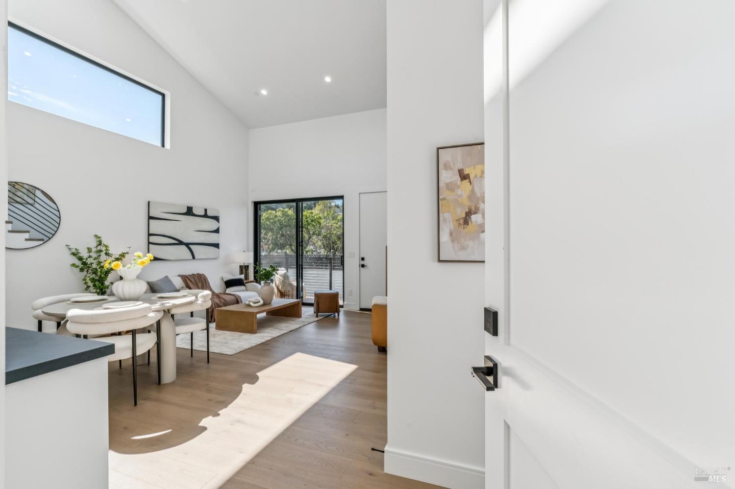 Detail Gallery Image 58 of 81 For 39 Strawberry Cir, Mill Valley,  CA 94941 - 4 Beds | 4 Baths