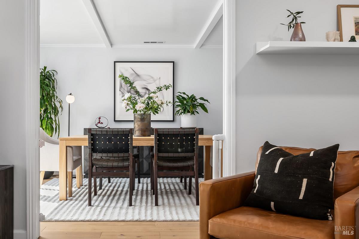 Detail Gallery Image 4 of 25 For 232 San Carlos Way, Novato,  CA 94945 - 4 Beds | 2 Baths