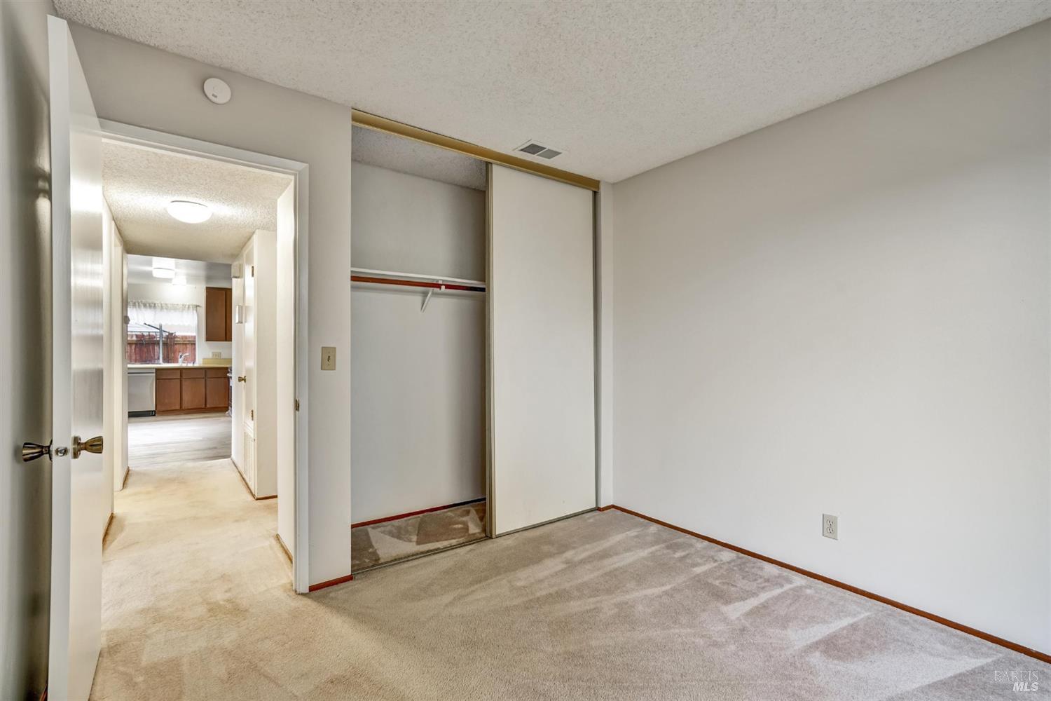 Detail Gallery Image 20 of 41 For 97 Carlisle Way, Benicia,  CA 94510 - 4 Beds | 3 Baths