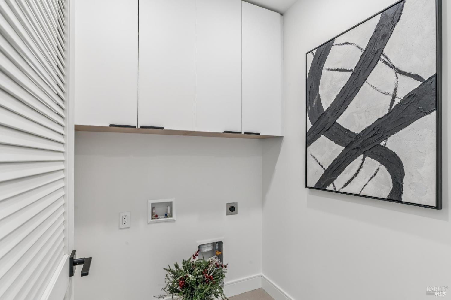 Detail Gallery Image 53 of 81 For 39 Strawberry Cir, Mill Valley,  CA 94941 - 4 Beds | 4 Baths