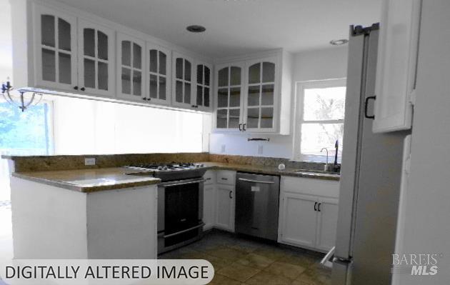 Detail Gallery Image 9 of 29 For 1881 Laytonville Dos Rios Rd, Laytonville,  CA 95454 - 3 Beds | 2/1 Baths