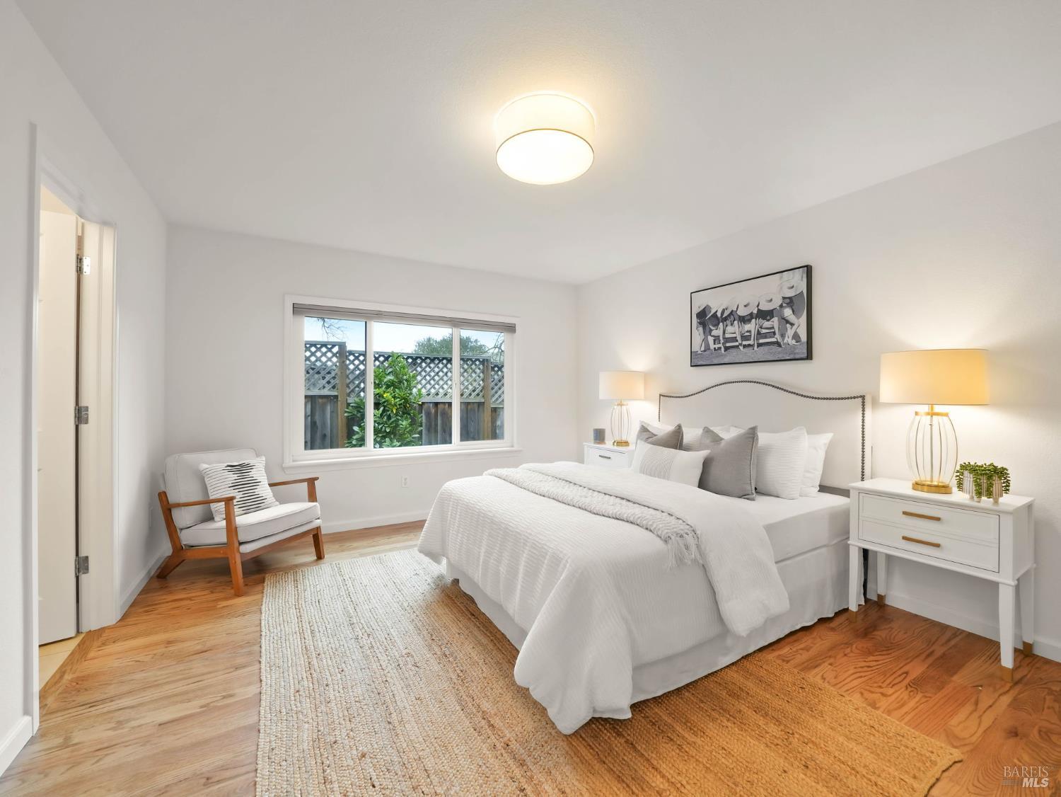 Detail Gallery Image 16 of 27 For 16 Cherry Hill Ln, Novato,  CA 94945 - 2 Beds | 2 Baths