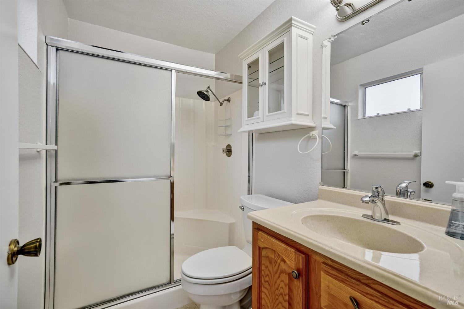 Detail Gallery Image 18 of 41 For 97 Carlisle Way, Benicia,  CA 94510 - 4 Beds | 3 Baths