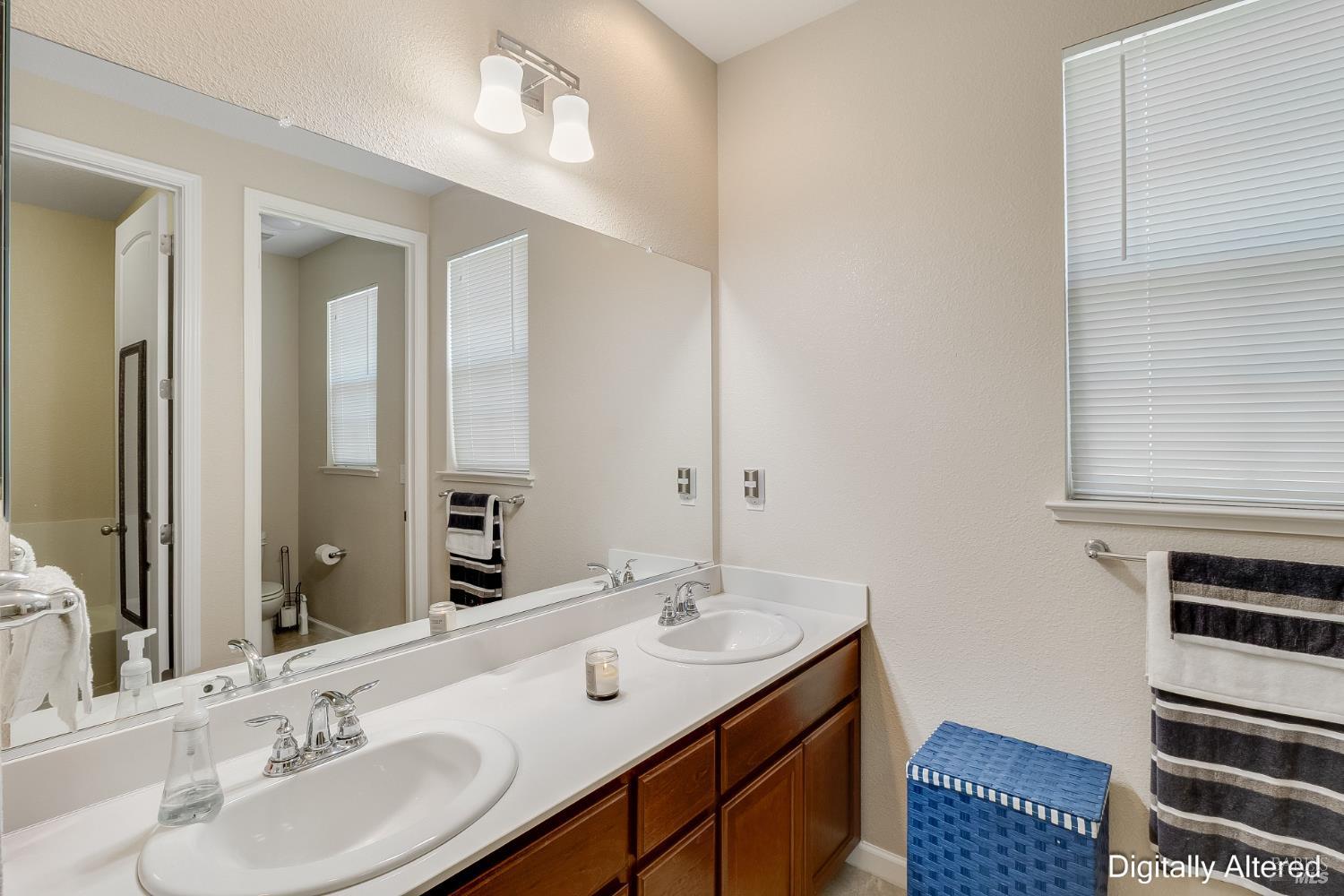 Detail Gallery Image 32 of 64 For 2300 Verona Dr, Pittsburg,  CA 94565 - 4 Beds | 2/1 Baths