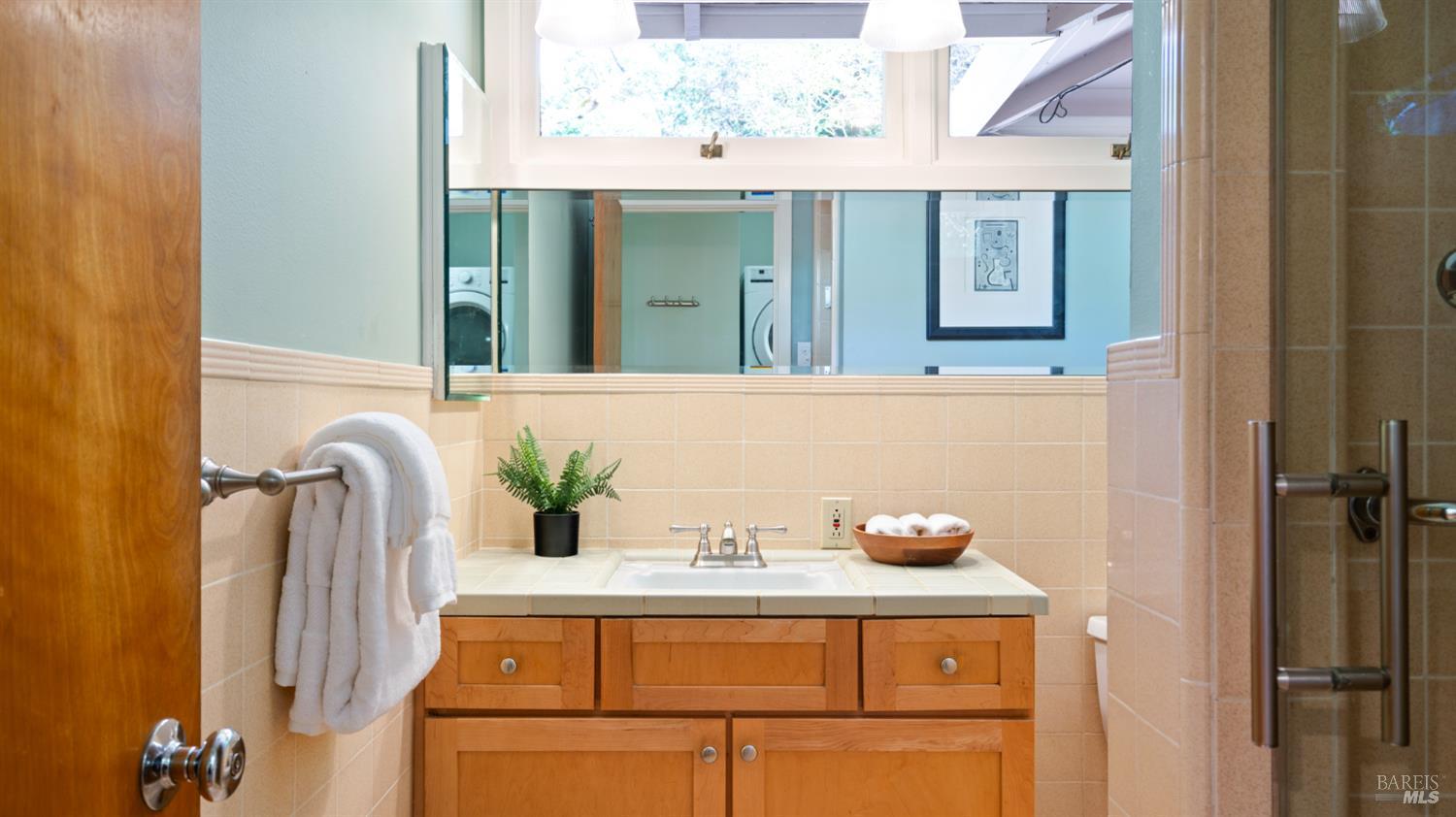 Detail Gallery Image 20 of 51 For 118 Marinda Dr, Fairfax,  CA 94930 - 3 Beds | 2 Baths