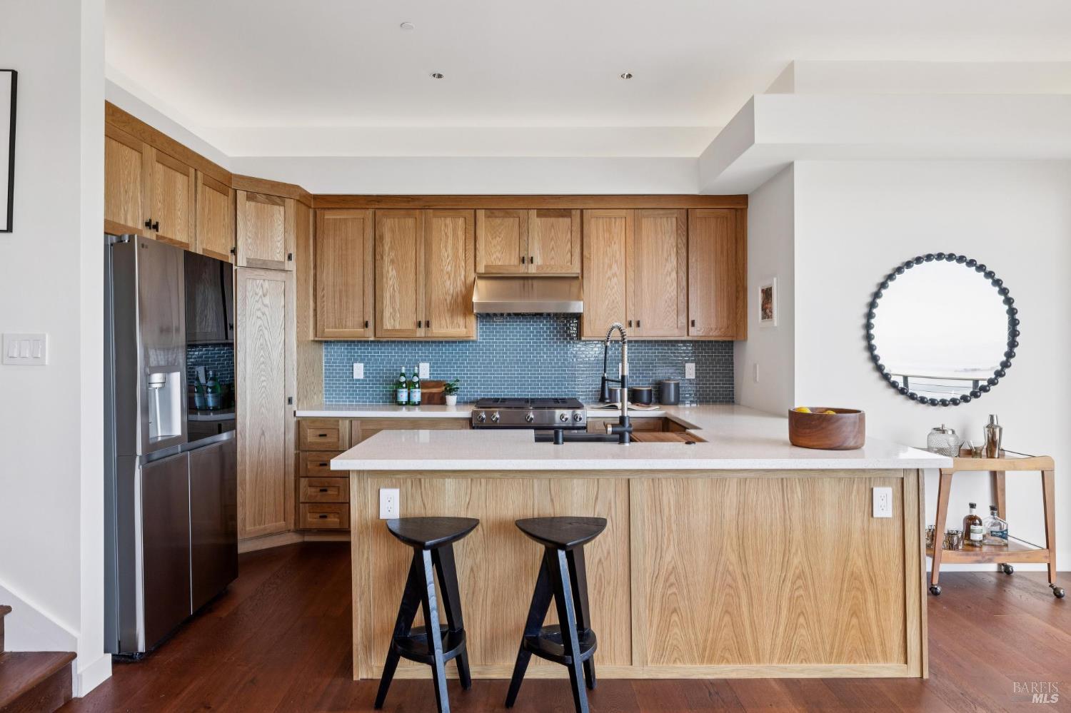 Detail Gallery Image 6 of 37 For 448 Sausalito Blvd, Sausalito,  CA 94965 - 2 Beds | 2 Baths