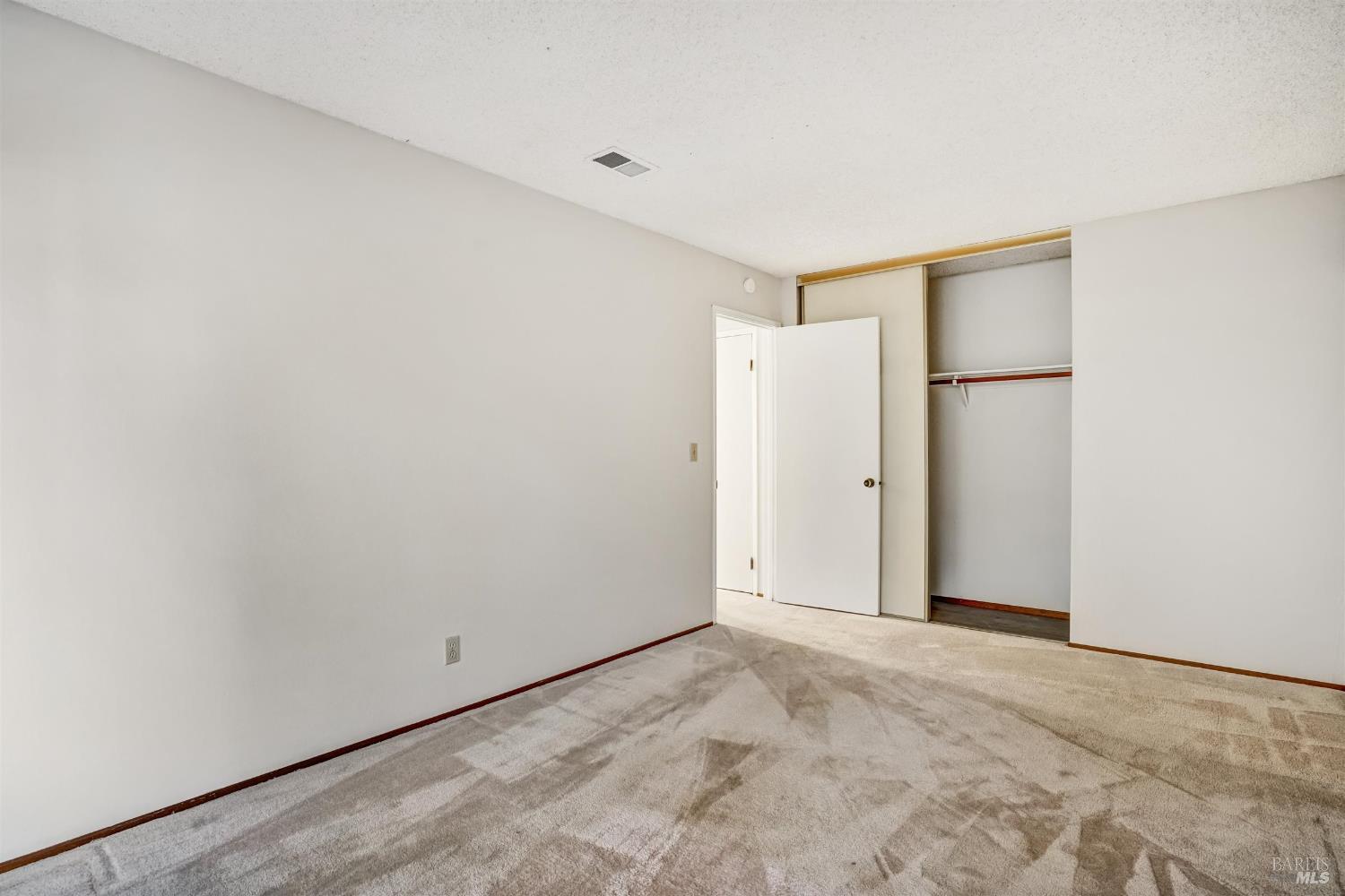 Detail Gallery Image 22 of 41 For 97 Carlisle Way, Benicia,  CA 94510 - 4 Beds | 3 Baths