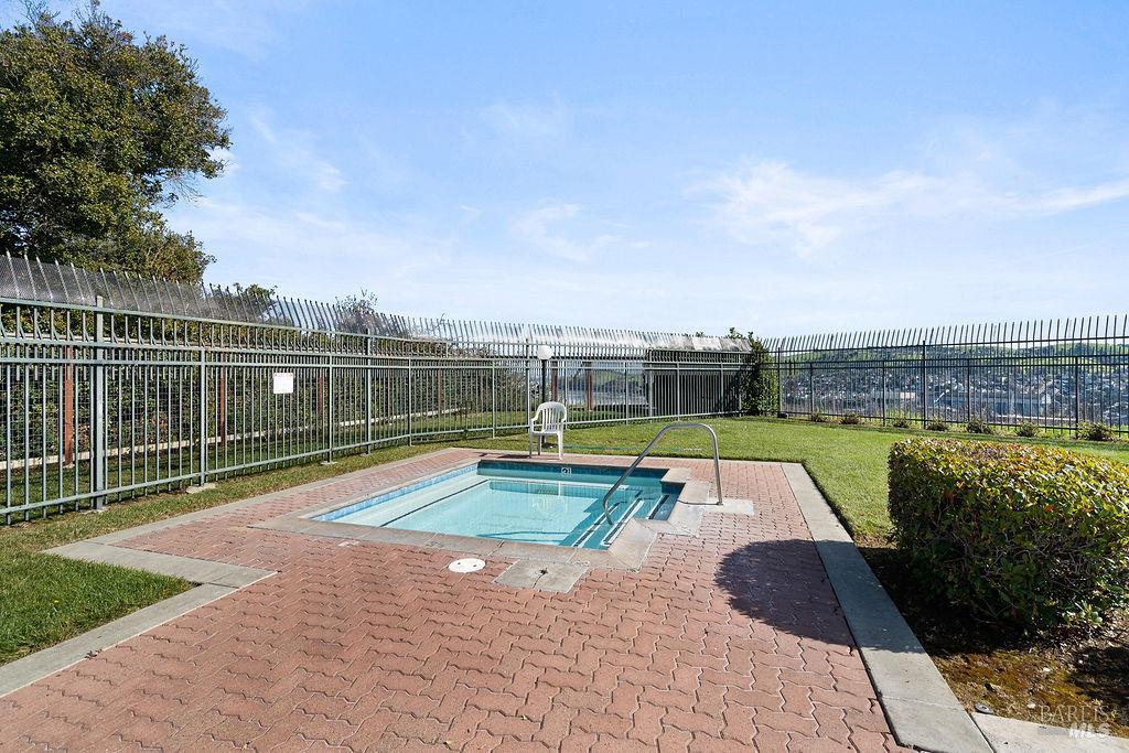 Detail Gallery Image 33 of 34 For 1201 Glen Cove Pkwy #1505,  Vallejo,  CA 94591 - 2 Beds | 2 Baths