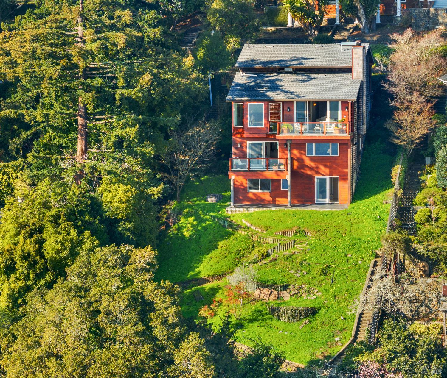 Detail Gallery Image 34 of 47 For 266 Bayview Ave, Belvedere,  CA 94920 - 5 Beds | 3/1 Baths