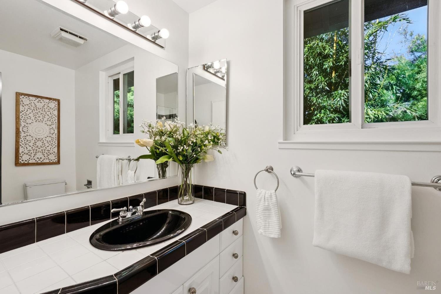 Detail Gallery Image 18 of 26 For 1851 5th Ave, San Rafael,  CA 94901 - 3 Beds | 2 Baths