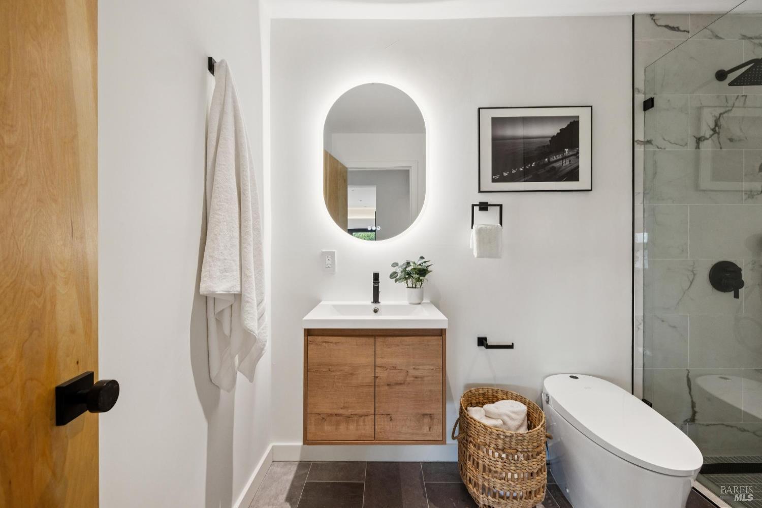 Detail Gallery Image 25 of 37 For 448 Sausalito Blvd, Sausalito,  CA 94965 - 2 Beds | 2 Baths