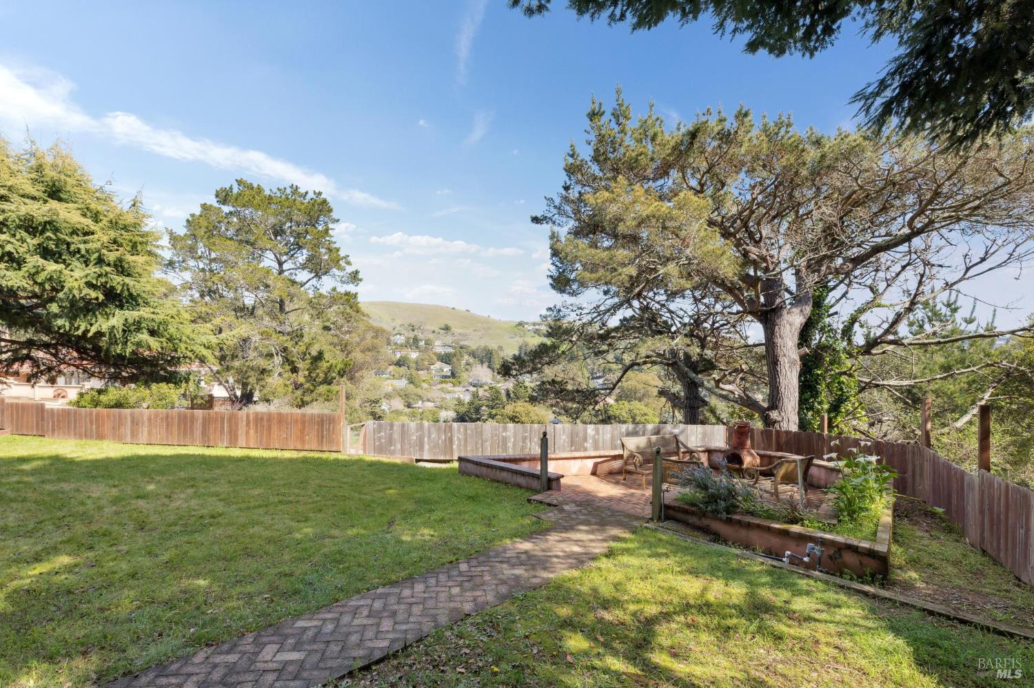 Detail Gallery Image 39 of 52 For 31 via Los Altos Unkn, Tiburon,  CA 94920 - 4 Beds | 3/1 Baths
