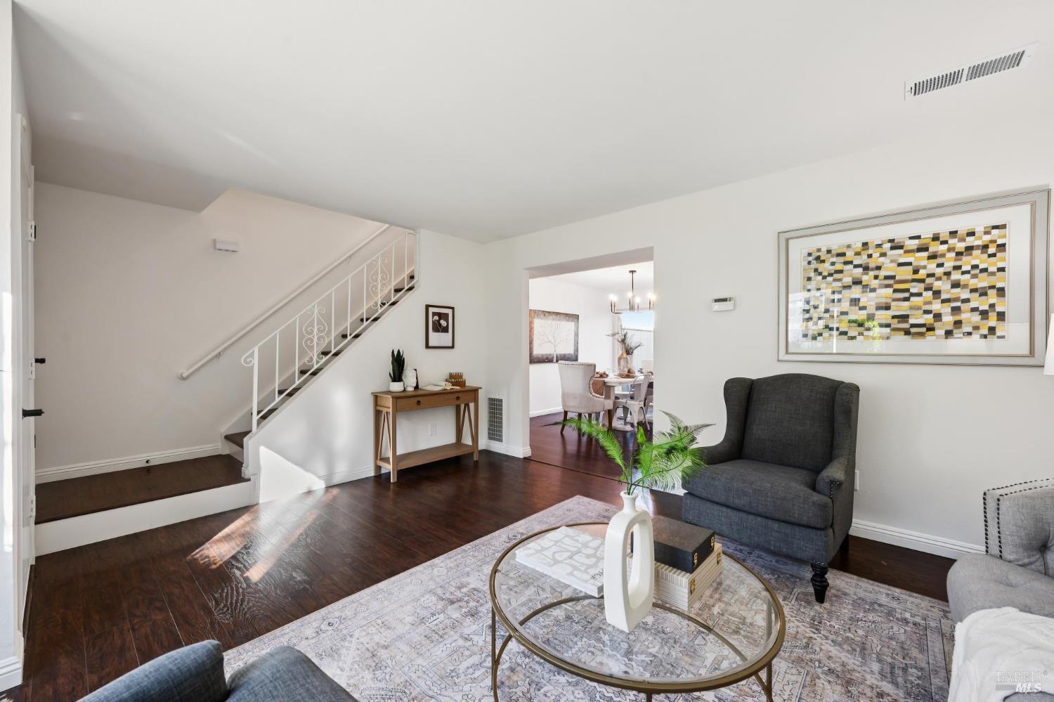 Detail Gallery Image 5 of 38 For 118 Oliva Ct #C,  Novato,  CA 94947 - 2 Beds | 1/1 Baths