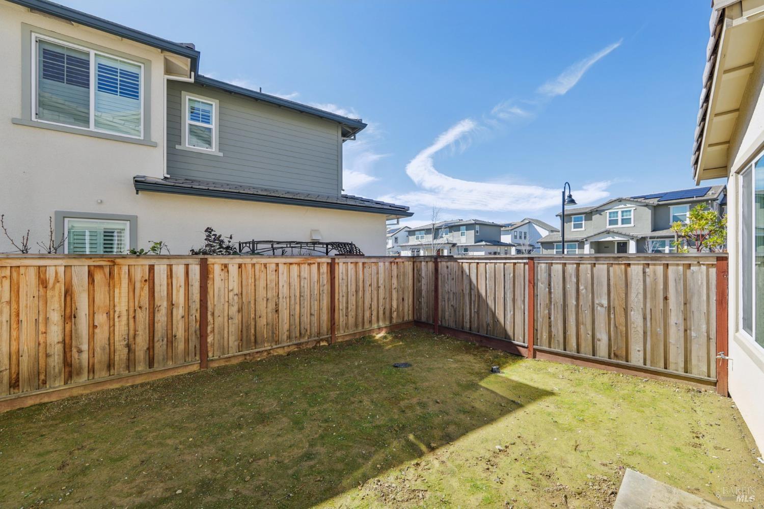 Detail Gallery Image 38 of 54 For 2464 Lake Club Dr, Fairfield,  CA 94533 - 4 Beds | 3/1 Baths