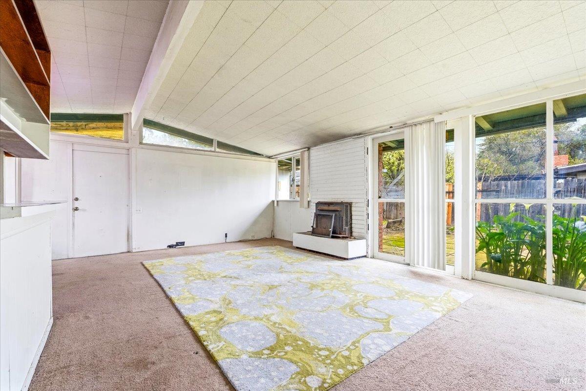 Detail Gallery Image 12 of 27 For 1121 Ferris Dr, Novato,  CA 94945 - 3 Beds | 2 Baths