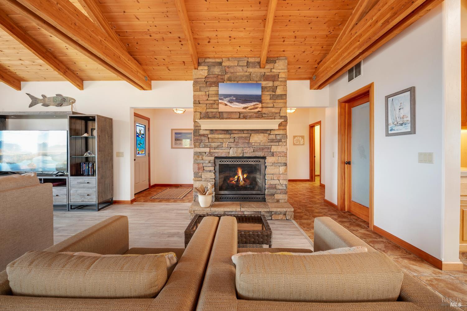 Detail Gallery Image 11 of 36 For 44465 O Roreys Roost Unkn, Irish Beach,  CA 95459 - 2 Beds | 2 Baths