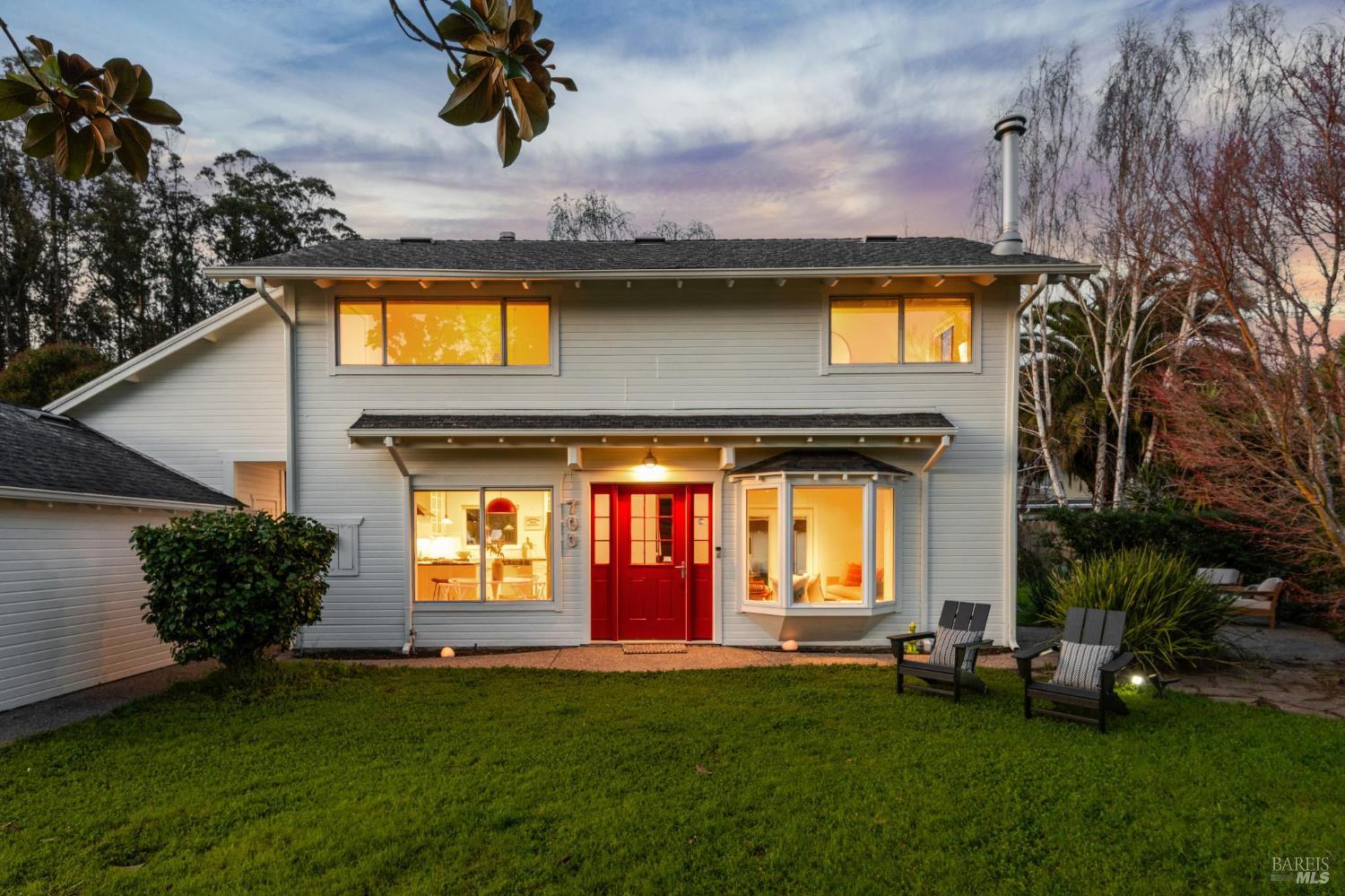 Detail Gallery Image 24 of 28 For 700 B St, Point Reyes Station,  CA 94956 - 3 Beds | 1/1 Baths