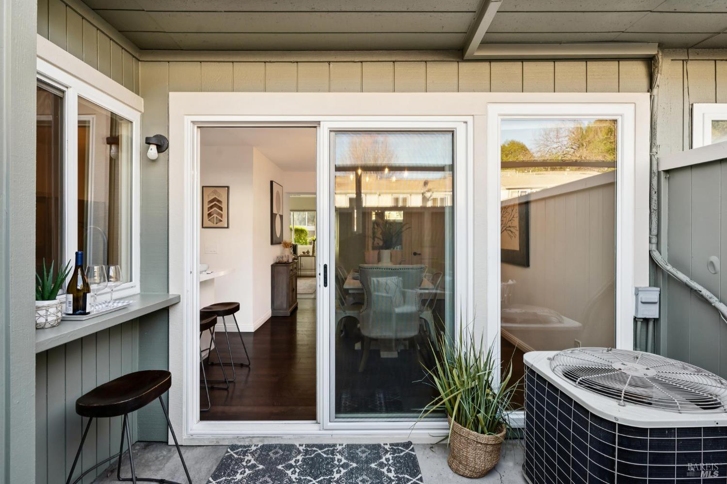 Detail Gallery Image 28 of 38 For 118 Oliva Ct #C,  Novato,  CA 94947 - 2 Beds | 1/1 Baths