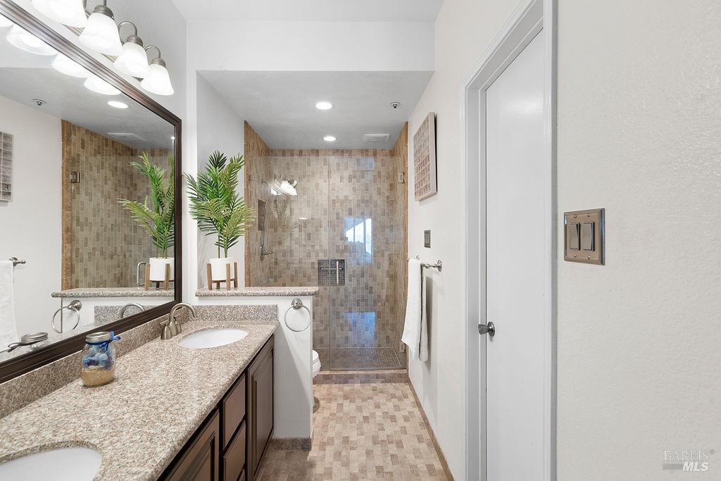 Detail Gallery Image 19 of 34 For 1201 Glen Cove Pkwy #1505,  Vallejo,  CA 94591 - 2 Beds | 2 Baths