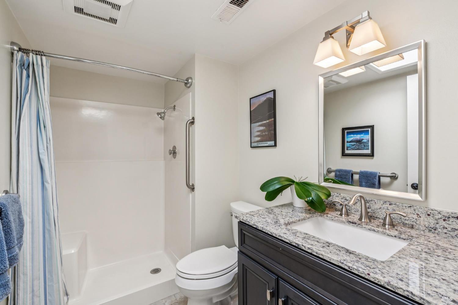 Detail Gallery Image 39 of 66 For 30 Creek Ln, Sonoma,  CA 95476 - 2 Beds | 2 Baths