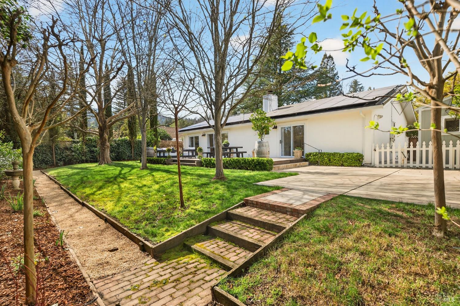 Detail Gallery Image 46 of 63 For 2543 Pinot Way, Saint Helena,  CA 94574 - 3 Beds | 2 Baths