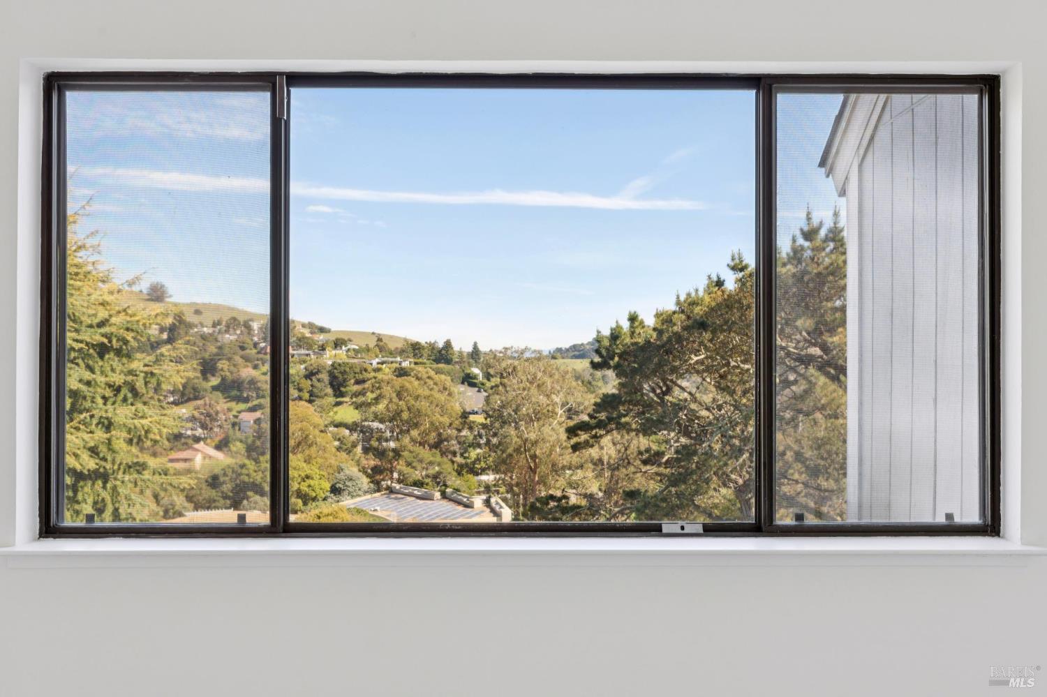 Detail Gallery Image 35 of 52 For 31 via Los Altos Unkn, Tiburon,  CA 94920 - 4 Beds | 3/1 Baths