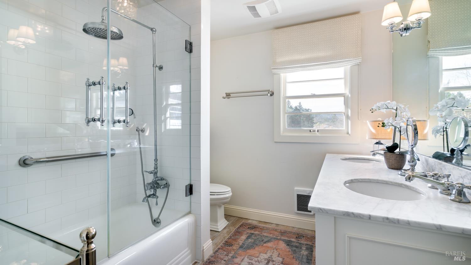 Detail Gallery Image 19 of 30 For 699 Grove St, Healdsburg,  CA 95448 - 4 Beds | 3 Baths