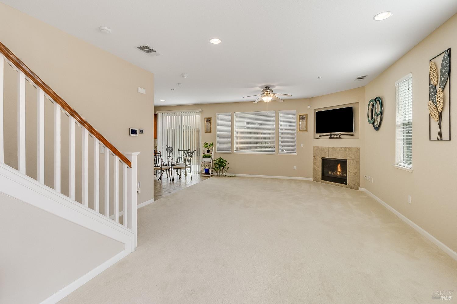 Detail Gallery Image 7 of 64 For 2300 Verona Dr, Pittsburg,  CA 94565 - 4 Beds | 2/1 Baths