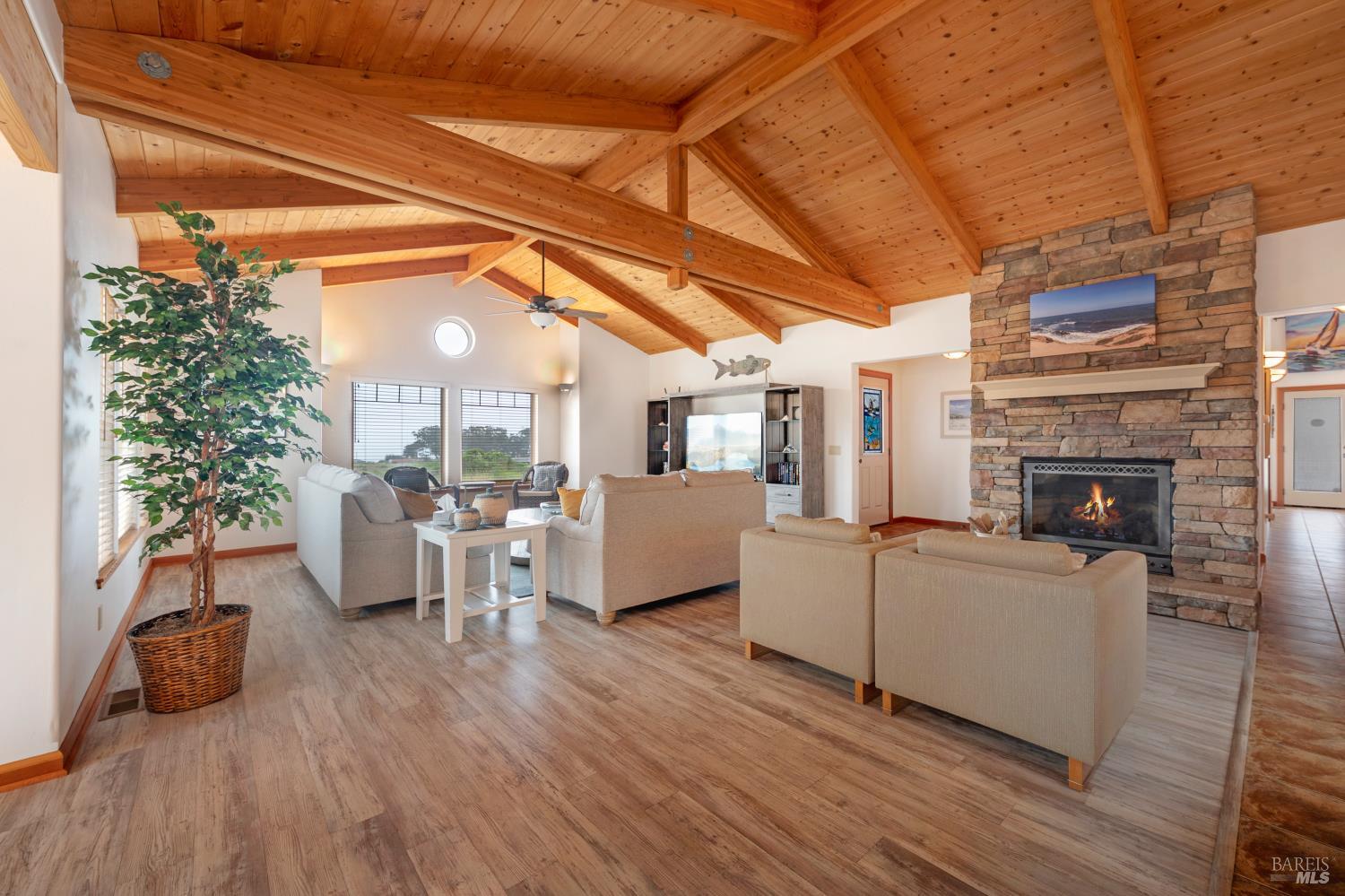 Detail Gallery Image 9 of 36 For 44465 O Roreys Roost Unkn, Irish Beach,  CA 95459 - 2 Beds | 2 Baths