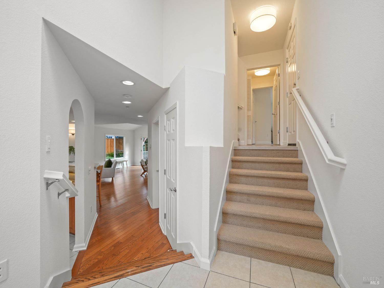 Detail Gallery Image 11 of 46 For 15 Cherry Hill Ln, Novato,  CA 94945 - 3 Beds | 2/1 Baths