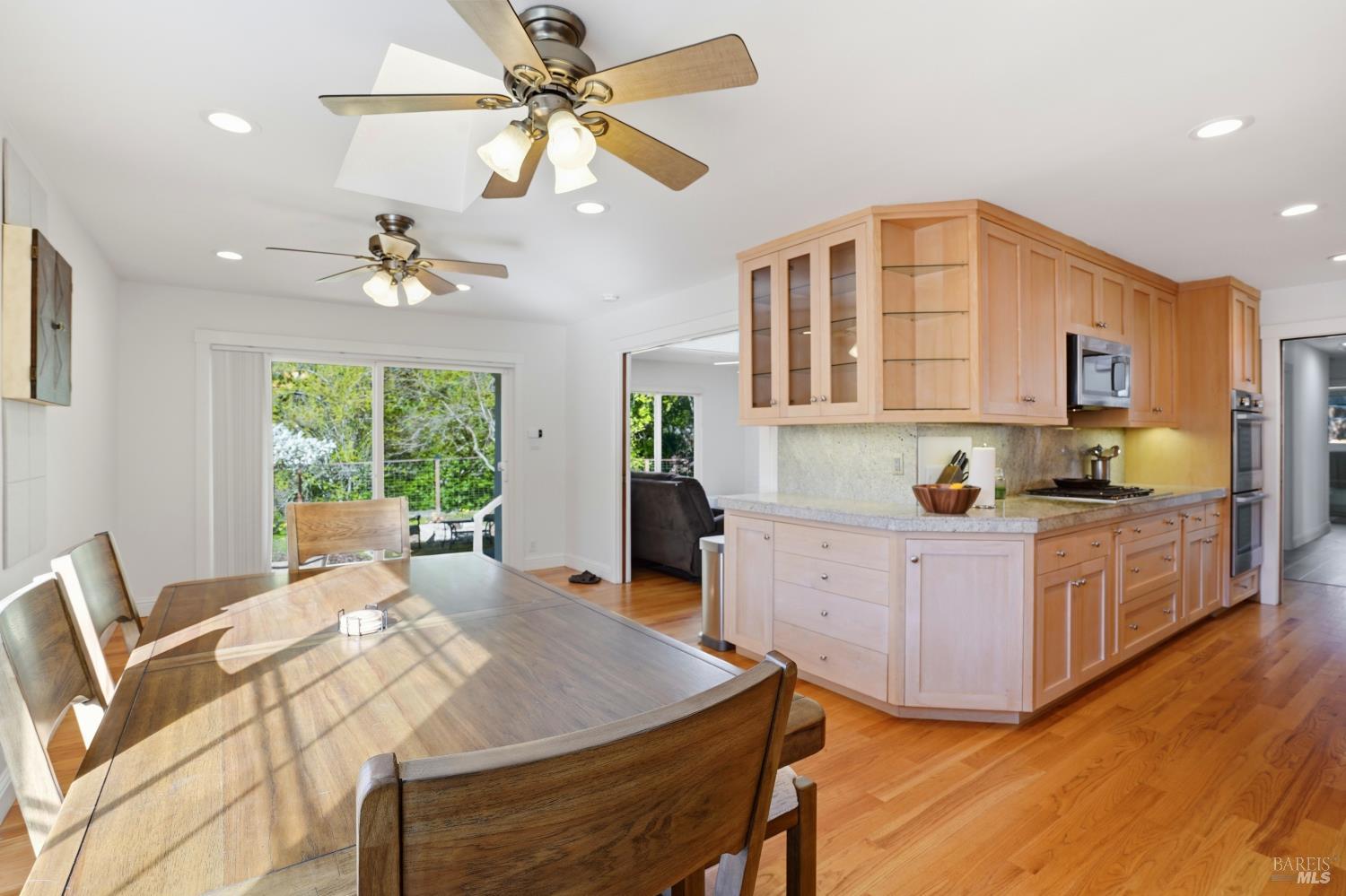 Detail Gallery Image 9 of 37 For 440 Calle De La Mesa Unkn, Novato,  CA 94949 - 3 Beds | 2 Baths