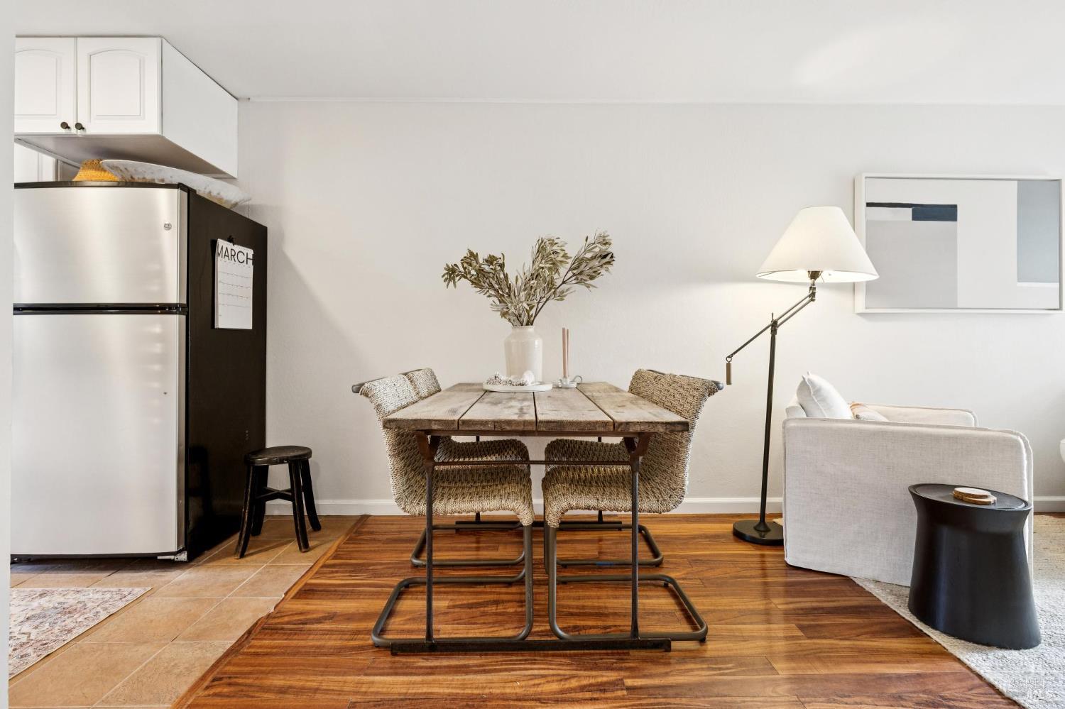 Detail Gallery Image 6 of 31 For 61 Pixley Ave #2,  Corte Madera,  CA 94925 - 2 Beds | 1 Baths