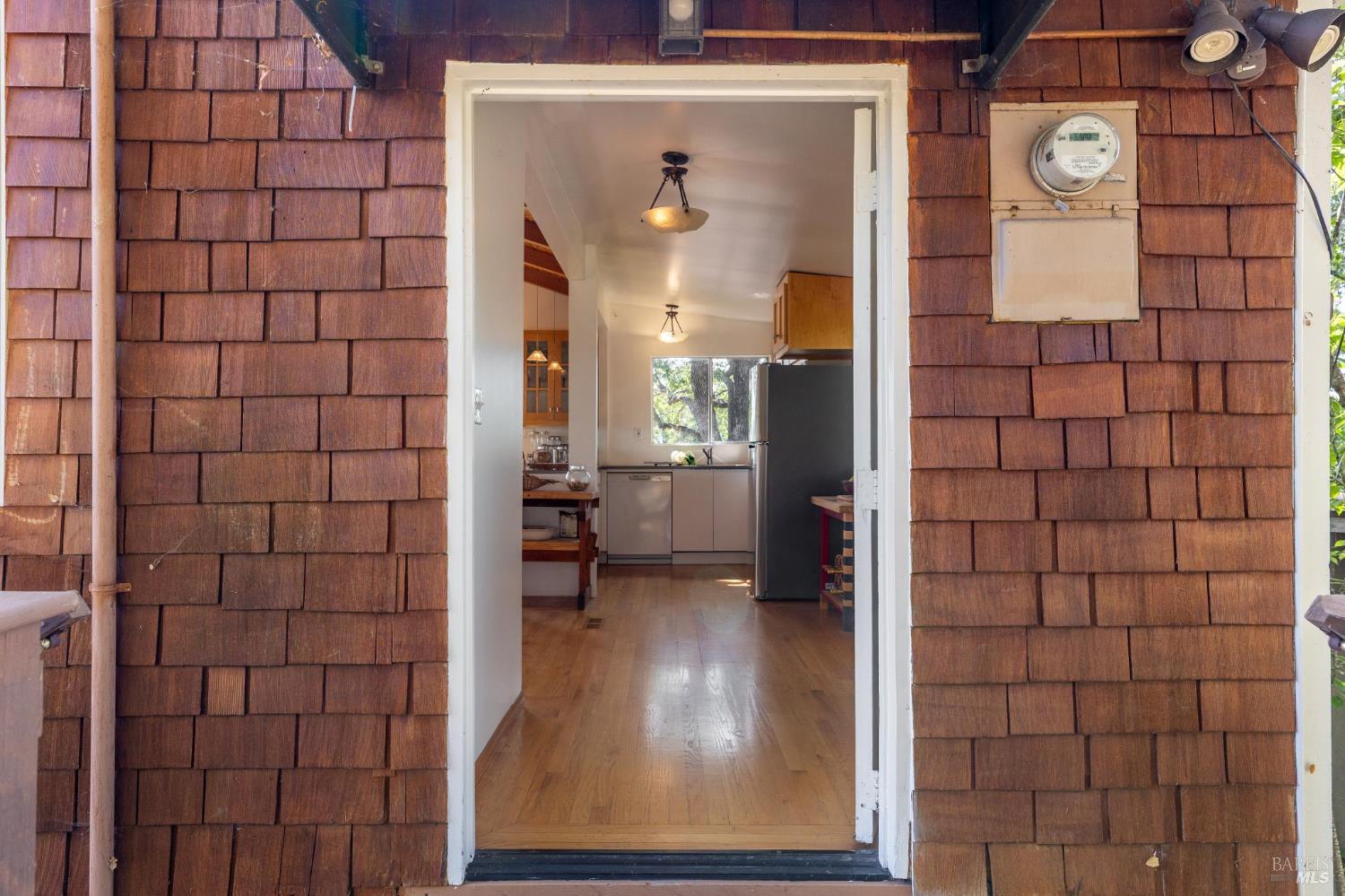 Detail Gallery Image 4 of 29 For 569 Sequoia Dr, San Anselmo,  CA 94960 - 2 Beds | 1 Baths