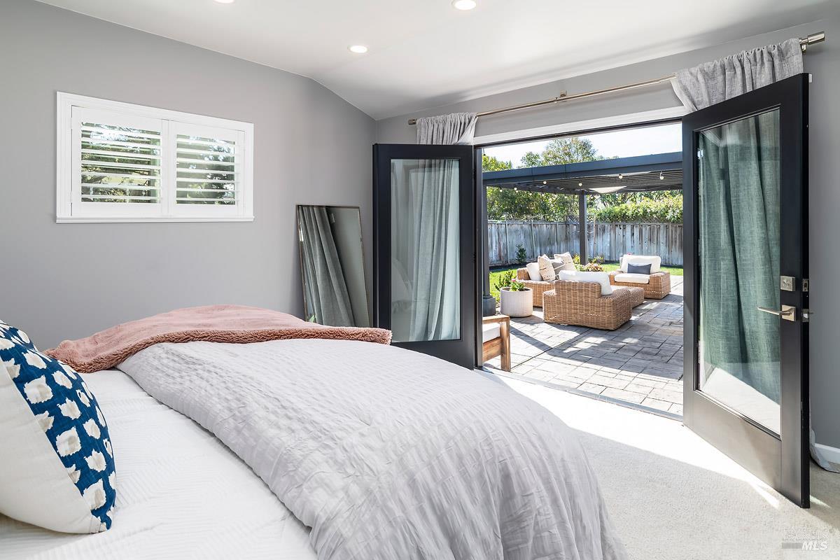 Detail Gallery Image 11 of 25 For 232 San Carlos Way, Novato,  CA 94945 - 4 Beds | 2 Baths