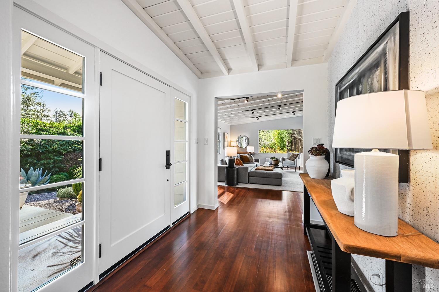 Detail Gallery Image 10 of 90 For 99 Fawn Dr, San Anselmo,  CA 94960 - 4 Beds | 4 Baths