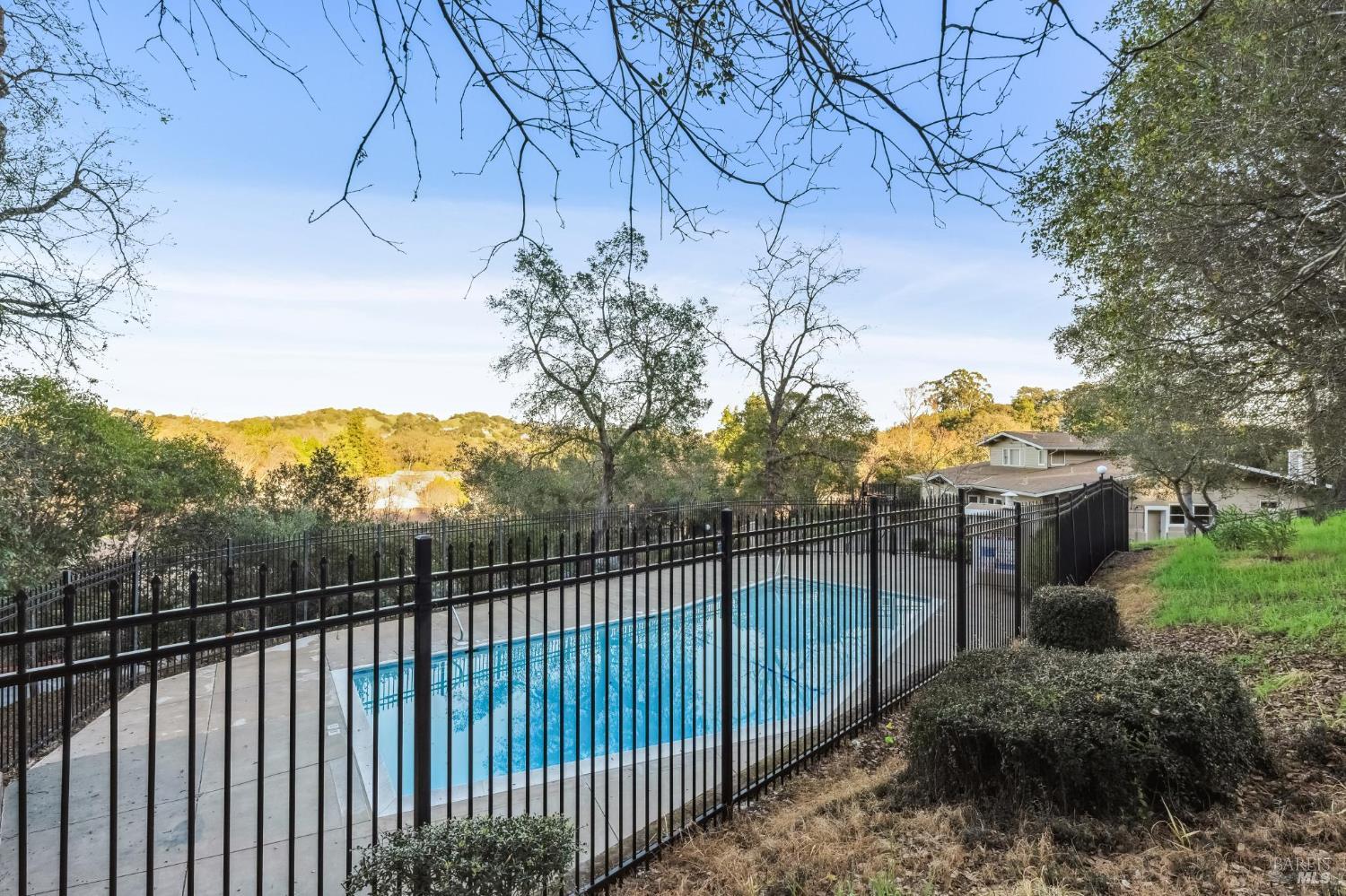 Detail Gallery Image 31 of 38 For 118 Oliva Ct #C,  Novato,  CA 94947 - 2 Beds | 1/1 Baths